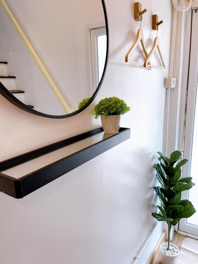 Lively And Cozy Canal House ,Entire House 방콕 외부 사진
